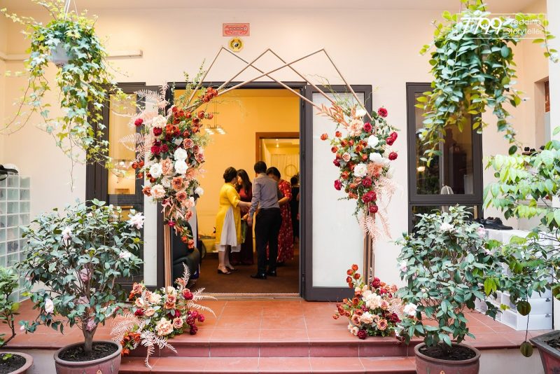 Hình cổng hoa cưới đẹp phong cách hiện đại