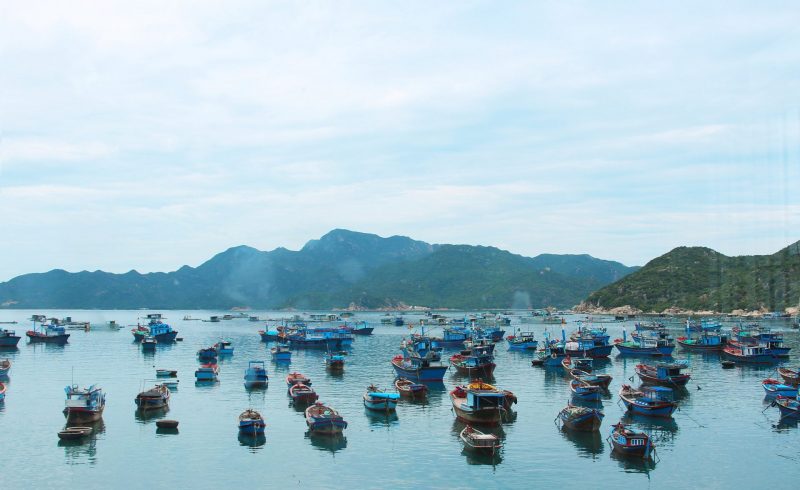 ảnh Nha Trang và những con thuyền ở đảo Bình Ba