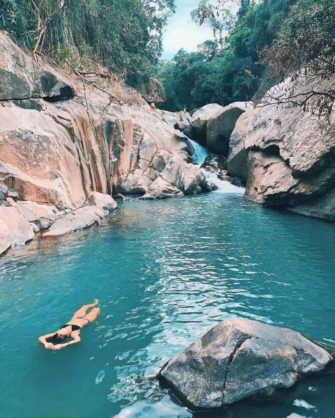 hình Nha Trang với dòng nước xanh ngát